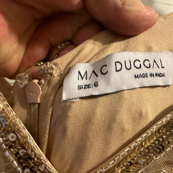 (320) ❤️ BNWT MAC DUGGAL
Sweetheart Neckline Beaded Sequin Column Gown #9089 - Picture 9 of 9